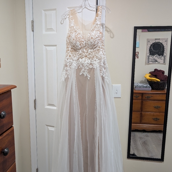 GBS Herve Paris - Connie Wedding Dress - Picture 5 of 7